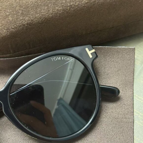 Tom Ford Black Round Sunglasses - Viral Retro Aesthetic